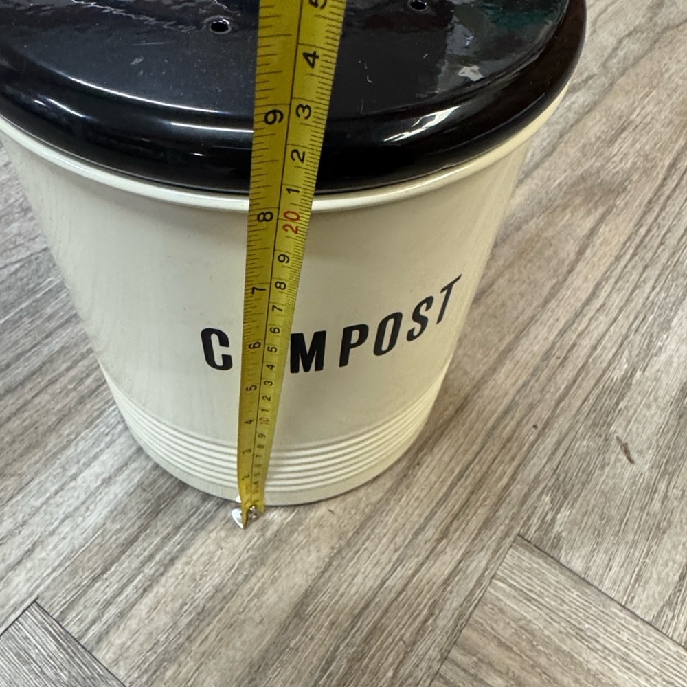 Now Design Elegant Cream Compost Bin with Black Lid - Picture 4 of 5